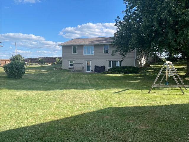 3798 60th Street, Grinnell, IA 50112