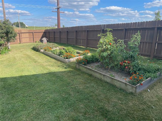 3798 60th Street, Grinnell, IA 50112