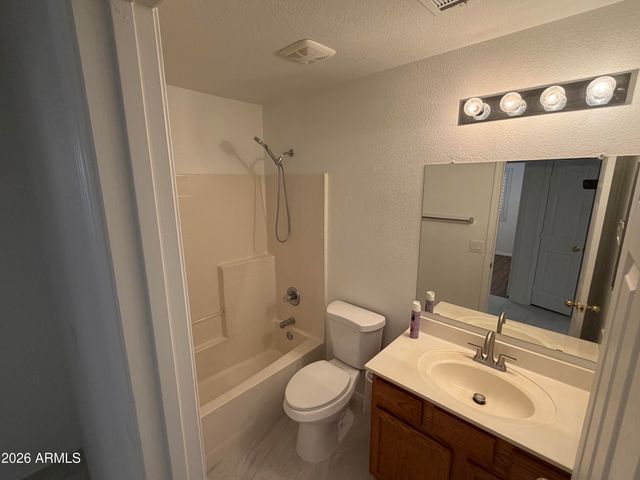 735 W AVIARY Way, Gilbert, AZ 85233