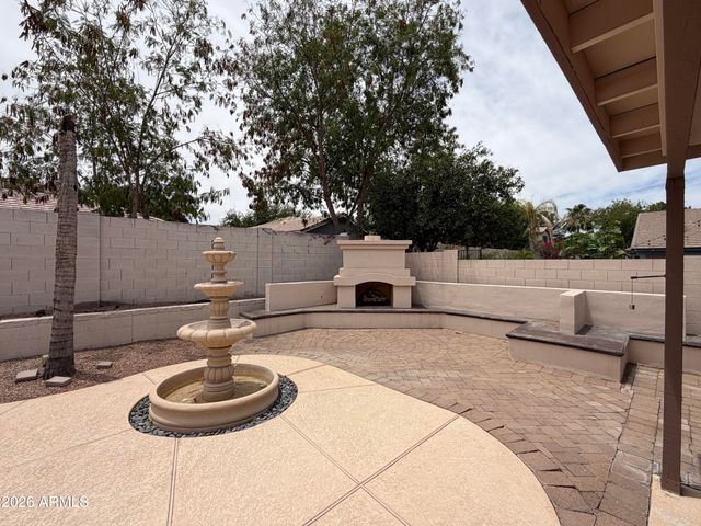 735 W AVIARY Way, Gilbert, AZ 85233