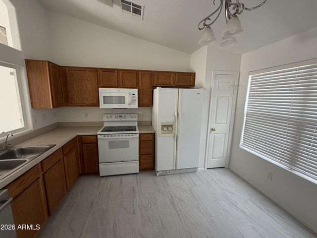 735 W AVIARY Way, Gilbert, AZ 85233
