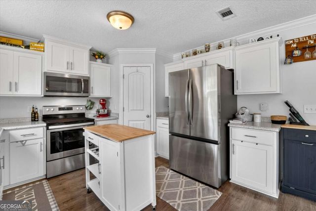 724 Waterlily Court, Hinesville, GA 31313