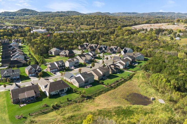 3231 Bradfield Dr, Nolensville, TN 37135