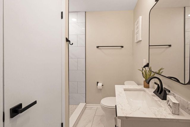 N76W14092 Appleton AVENUE, Menomonee Falls, WI 53051