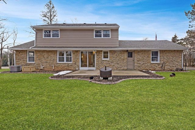 N76W14092 Appleton AVENUE, Menomonee Falls, WI 53051