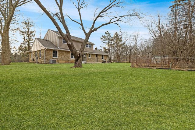 N76W14092 Appleton AVENUE, Menomonee Falls, WI 53051