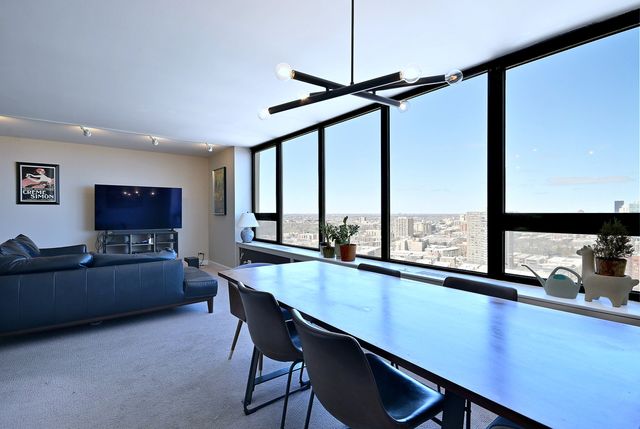 3930 N Pine Grove Avenue 2501, Chicago, IL 60613