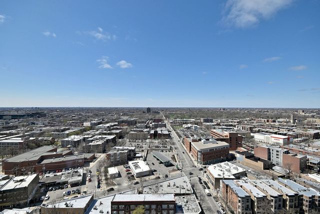 3930 N Pine Grove Avenue 2501, Chicago, IL 60613