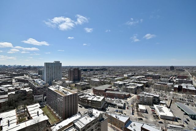 3930 N Pine Grove Avenue 2501, Chicago, IL 60613
