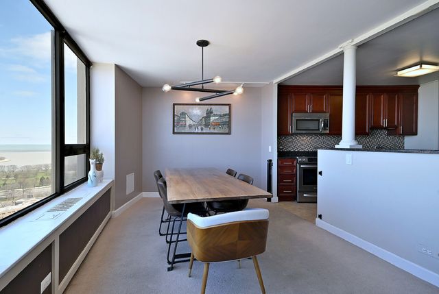 3930 N Pine Grove Avenue 2501, Chicago, IL 60613