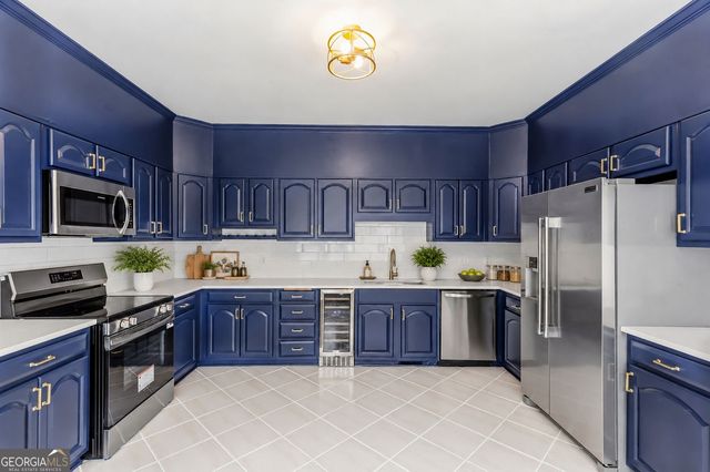579 N Palisades Circle SE, Marietta, GA 30067