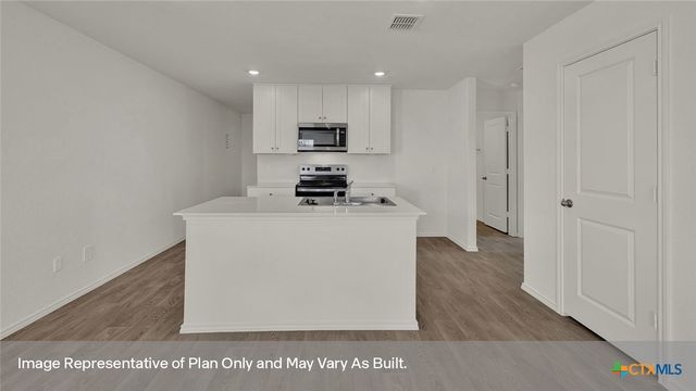 1243 AVERY RANCH Drive, New Braunfels, TX 78130