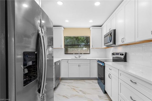 920 SE 21st ST, Cape Coral, FL 33990