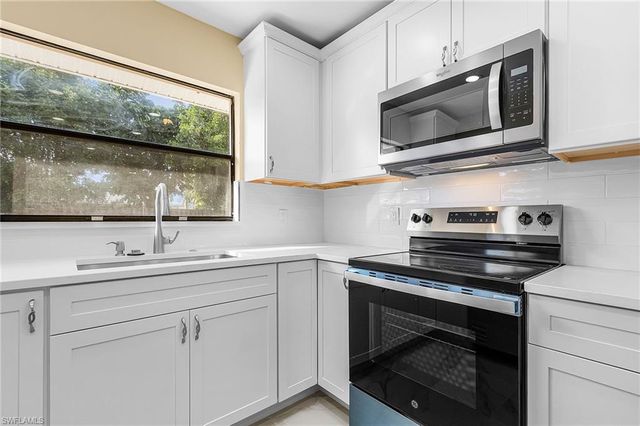 920 SE 21st ST, Cape Coral, FL 33990