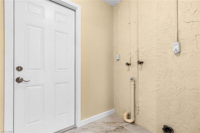 920 SE 21st ST, Cape Coral, FL 33990