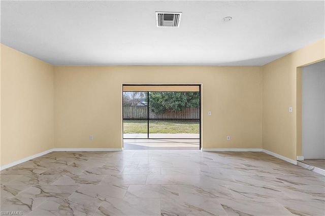 920 SE 21st ST, Cape Coral, FL 33990