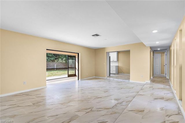 920 SE 21st ST, Cape Coral, FL 33990