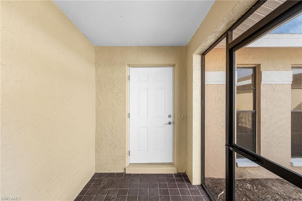920 SE 21st ST, CAPE CORAL, FL 33990 — photo 4