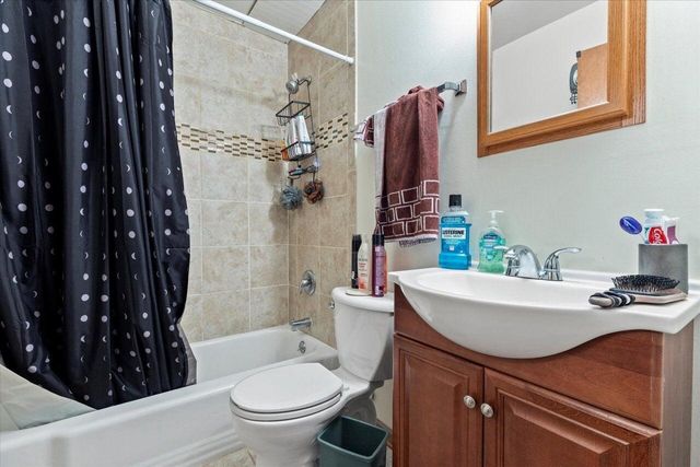 4641 S Howell AVENUE, Milwaukee, WI 53207