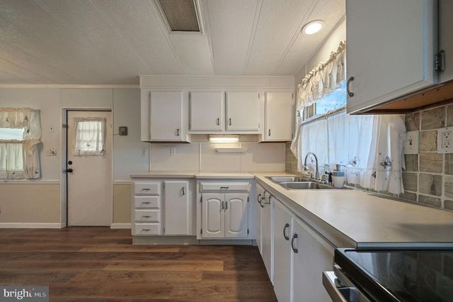 3 PATTERSON DR, Georgetown, DE 19947