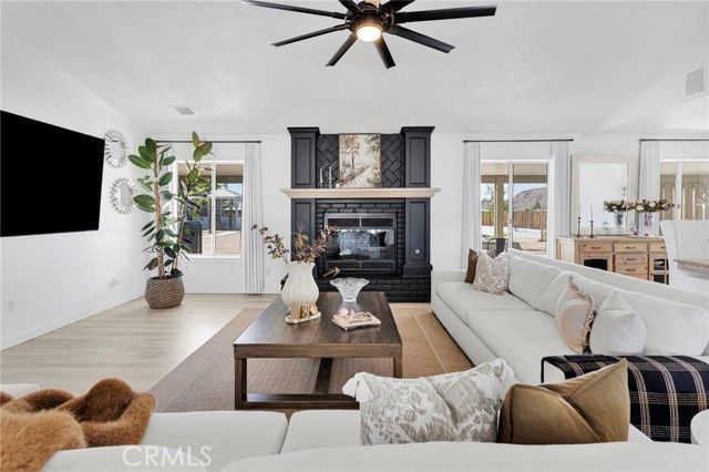 15454 Tuscola, Apple Valley, CA 92307