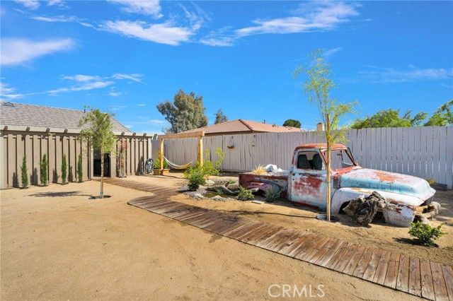 15454 Tuscola, Apple Valley, CA 92307