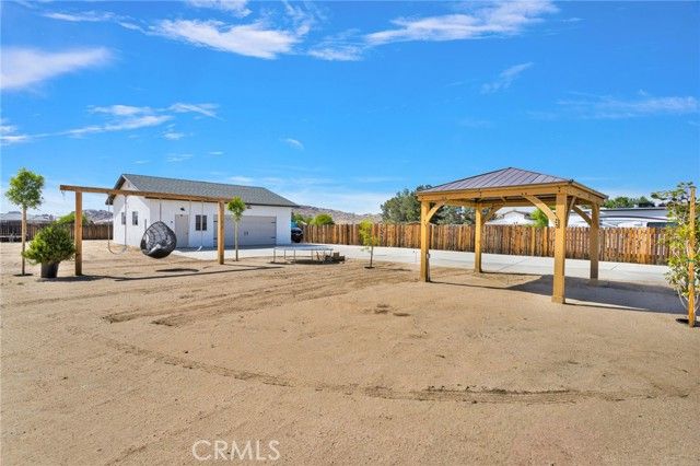 15454 Tuscola, Apple Valley, CA 92307