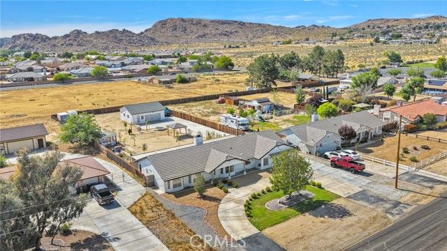 15454 Tuscola, Apple Valley, CA 92307