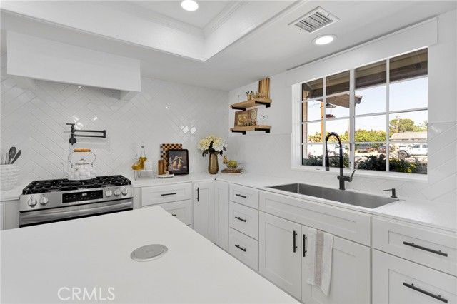 15454 Tuscola, Apple Valley, CA 92307