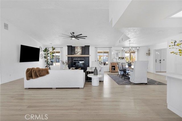 15454 Tuscola, Apple Valley, CA 92307