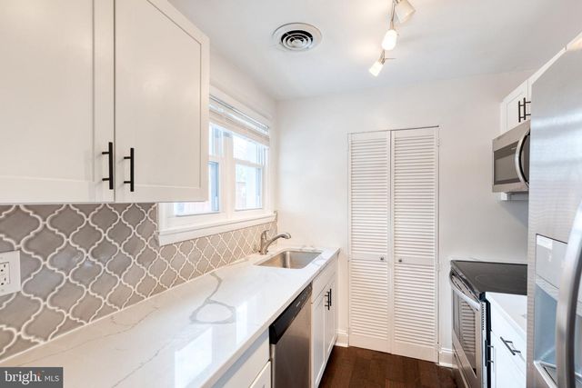 1716 MANNING, Glen Burnie, MD 21061