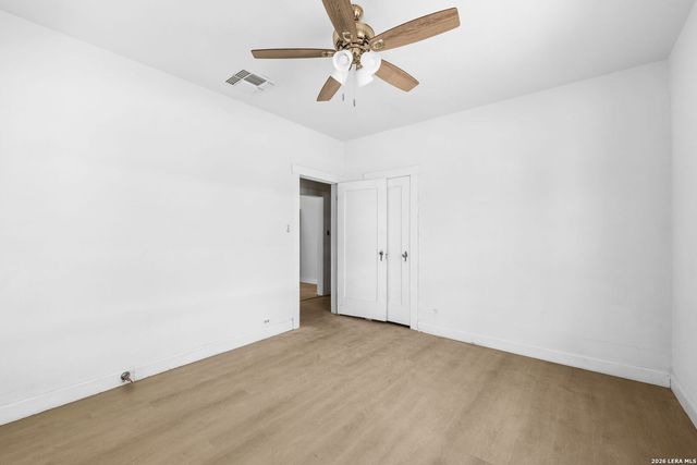 2727 E HOUSTON ST, San Antonio, TX 78202
