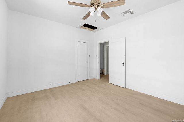 2727 E HOUSTON ST, San Antonio, TX 78202