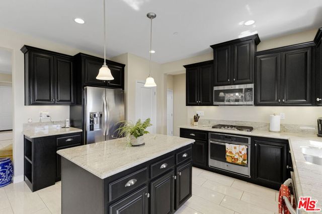 14058 Burdock Drive, Moorpark, CA 93021