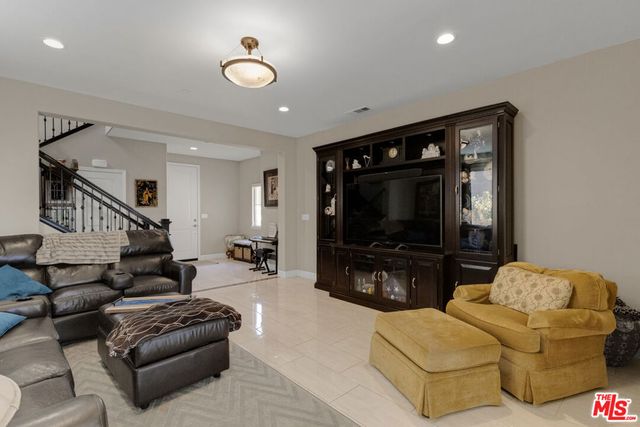 14058 Burdock Drive, Moorpark, CA 93021