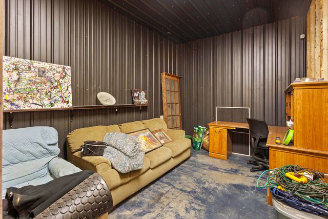 911 Highway 86, Lampe, MO 65681