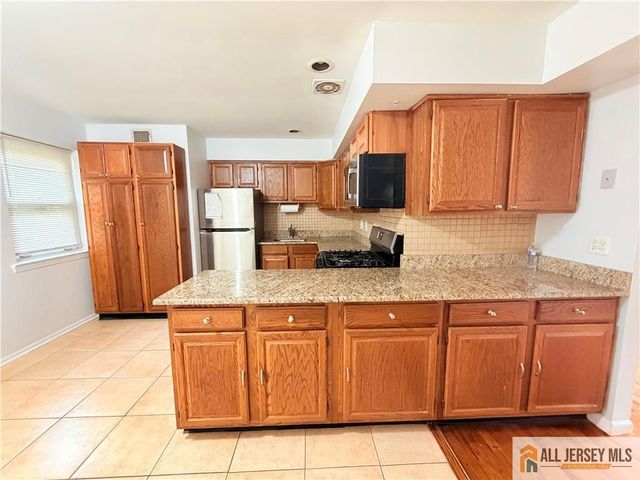 37 Judson Street 10A, Edison, NJ 08837