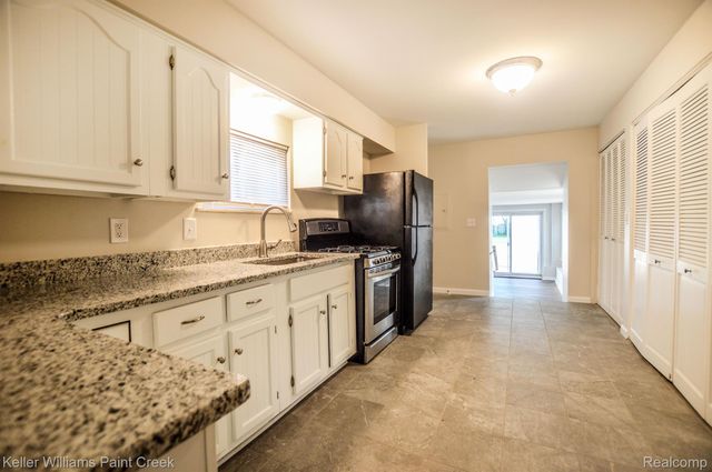 20053 HOMELAND Street, Roseville, MI 48066