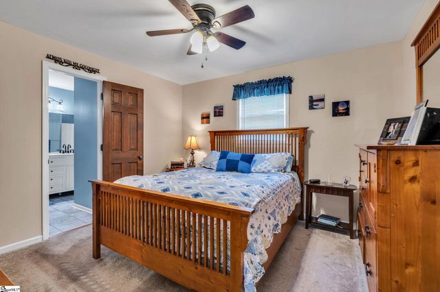 156 Zimmerman Drive, Inman, SC 29349