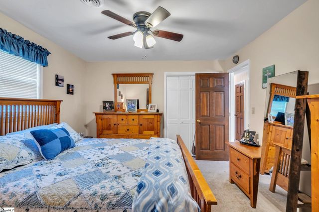 156 Zimmerman Drive, Inman, SC 29349