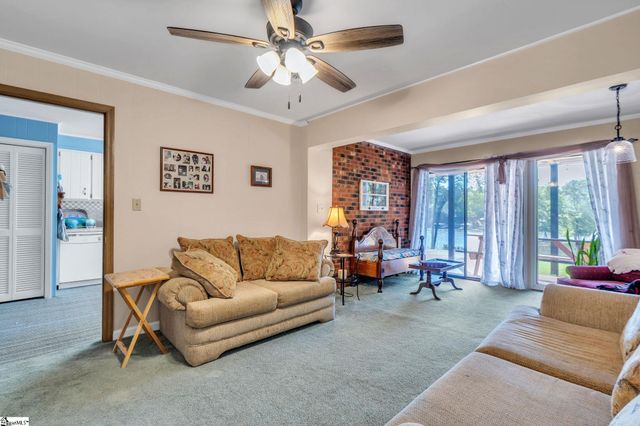 156 Zimmerman Drive, Inman, SC 29349