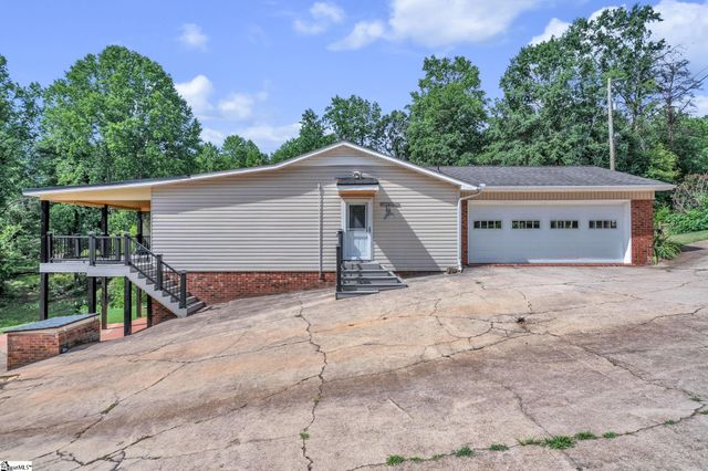 156 Zimmerman Drive, Inman, SC 29349