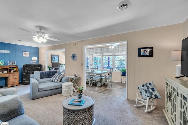 156 Zimmerman Drive, Inman, SC 29349