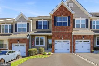 115 MAINLAND SQUARE DR, Harleysville, PA 19438