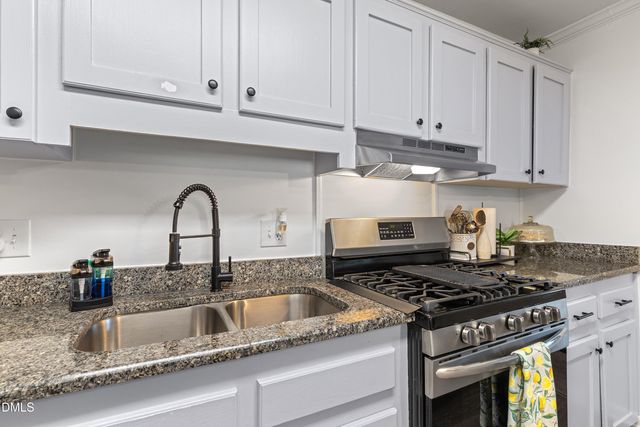 117 Holly Avenue, Dunn, NC 28334