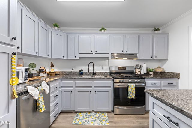 117 Holly Avenue, Dunn, NC 28334