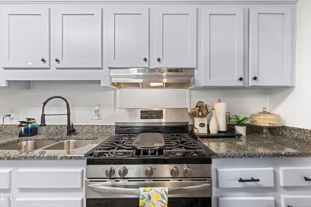 117 Holly Avenue, Dunn, NC 28334