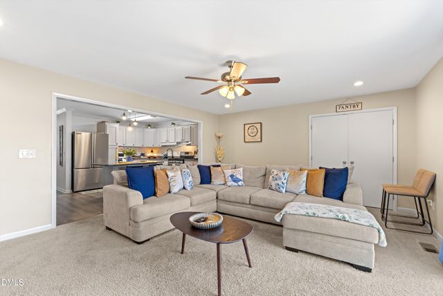 117 Holly Avenue, Dunn, NC 28334