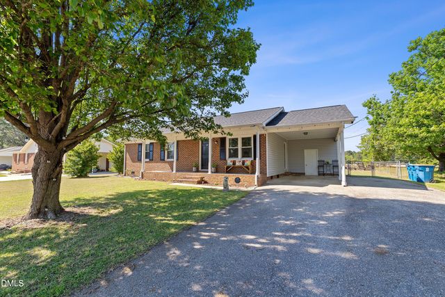 117 Holly Avenue, Dunn, NC 28334