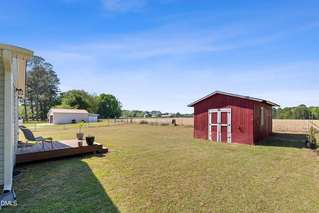 117 Holly Avenue, Dunn, NC 28334